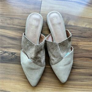 MiiM tan leather pointy toe mule 7.5